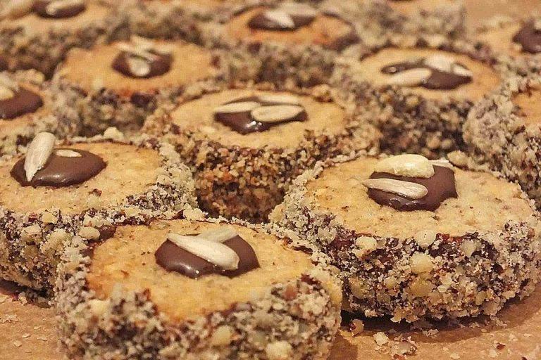 GRANDMA KISSINGER'S BEST COOKIES IN THE WORLD